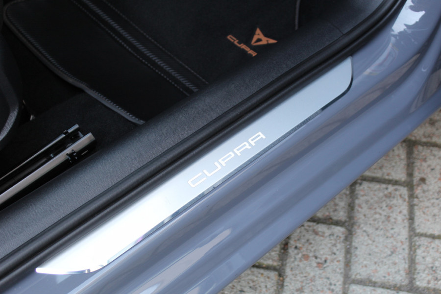 CUPRA Leon Sportstourer 1.4 e-Hybrid 245 | ACC | Camera | Stoel-/stuurverwarming | Keyless