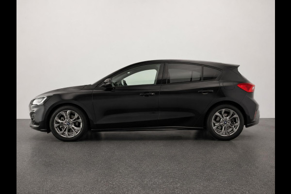 Ford Focus 1.0 EcoBoost Hybrid 155pk Automaat ST Line Navigatie Cruise Control Parkeer sensoren Lichtmetalen Velgen Extra Getint Glas