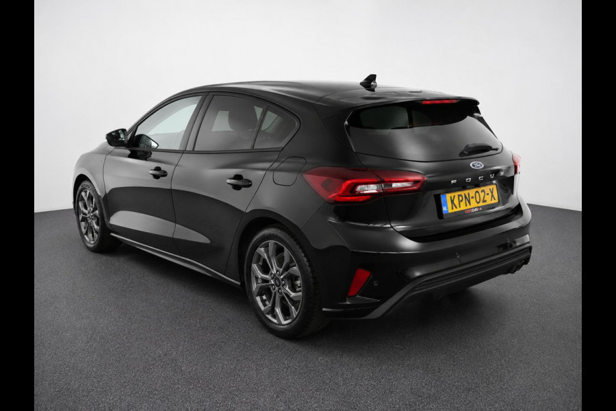 Ford Focus 1.0 EcoBoost Hybrid 155pk Automaat ST Line Navigatie Cruise Control Parkeer sensoren Lichtmetalen Velgen Extra Getint Glas