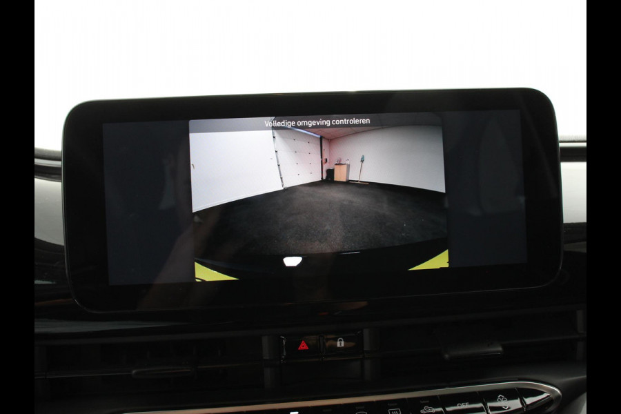 Fiat 500E Icon 42 kWh Navigatie Apple CarPlay Android Auto Camera Parkeerhulp Adaptive Cruise Control Stoelverwarming Climate Control Lichtmetalen velgen
