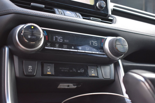 Toyota RAV4 2.5 Hybrid | CAMERA | LEDER | APPLE CARPLAY | STOELVERWARMING | ANDROID AUTO