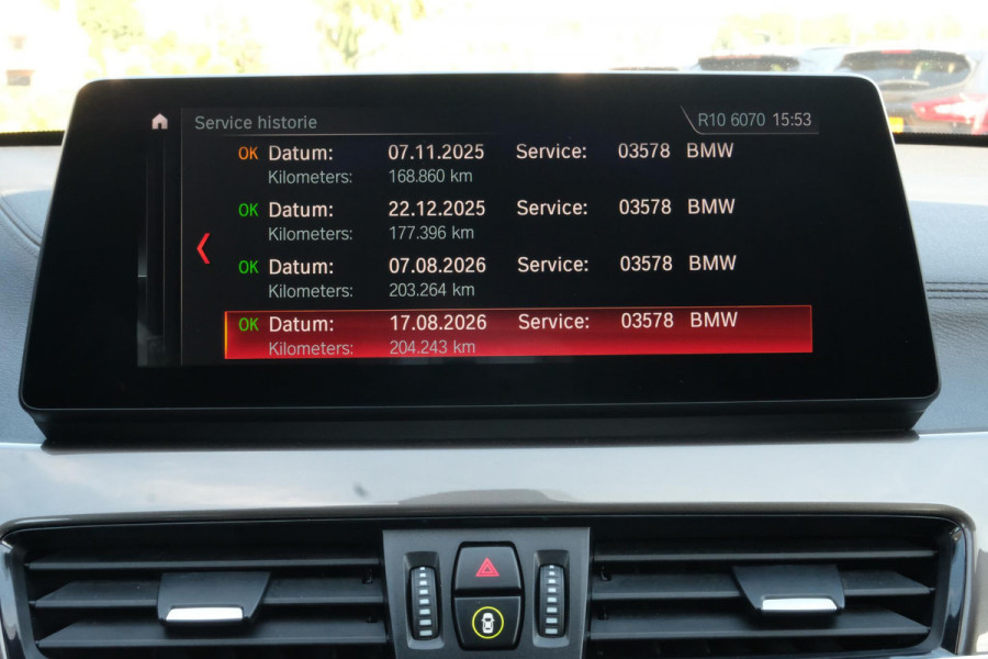 BMW X1 sDrive18i High Executive Edition 140 PK | Afneembare Trekhaak | Dealeronderhouden | Lederen Bekleding | Stoelverwarming | Camera | Head-Up display | Elektrische Klep | LED |