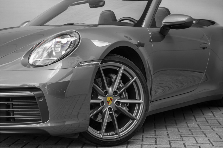 Porsche 911 Cabrio 3.0 Carrera NL-Auto Sportuitlaat Sportstoelen Plus 21"