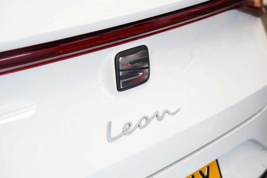 Seat Leon Sportstourer 1.0 TSI Reference Climate Control Keyless Go NAP! 24 Maanden garantie* (Vraag naar de voorwaarden)