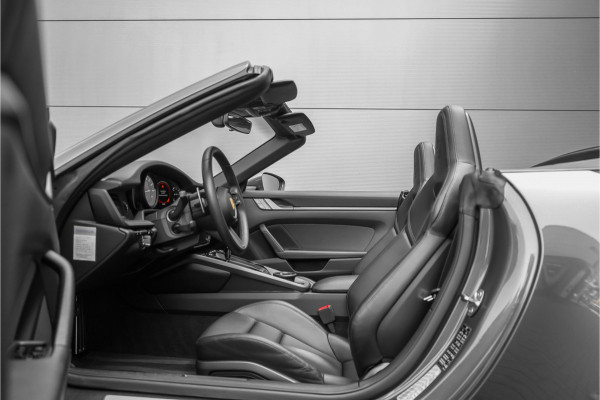 Porsche 911 Cabrio 3.0 Carrera NL-Auto Sportuitlaat Sportstoelen Plus 21"