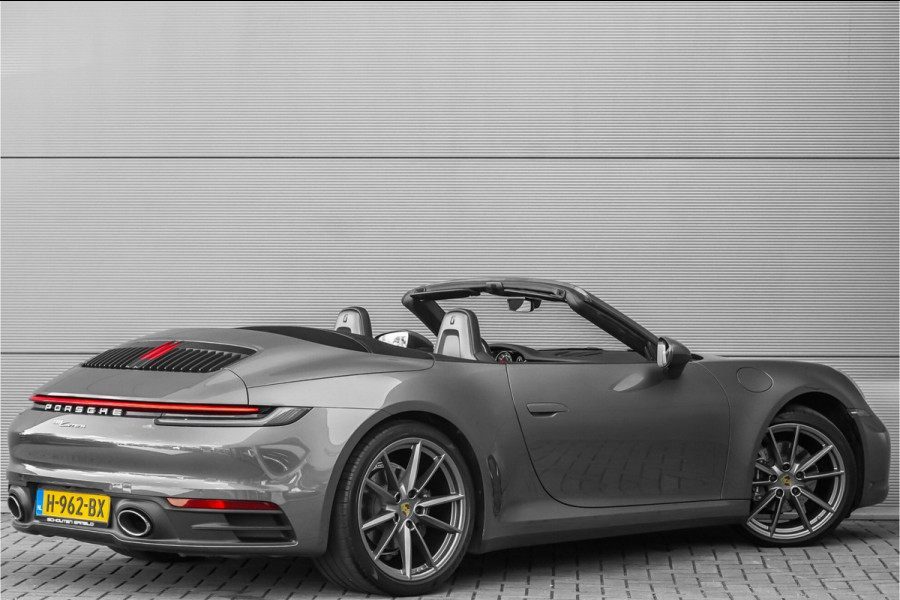 Porsche 911 Cabrio 3.0 Carrera NL-Auto Sportuitlaat Sportstoelen Plus 21"