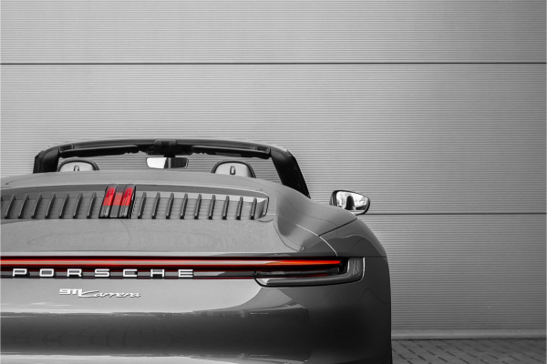 Porsche 911 Cabrio 3.0 Carrera NL-Auto Sportuitlaat Sportstoelen Plus 21"