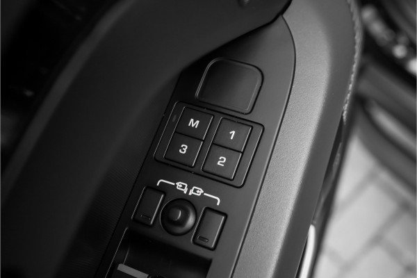 Land Rover Defender 110 2.0 P400e X-Dynamic HSE HERITAGE HUD Stoelventilatie Stuurverw Trekhaak 22"