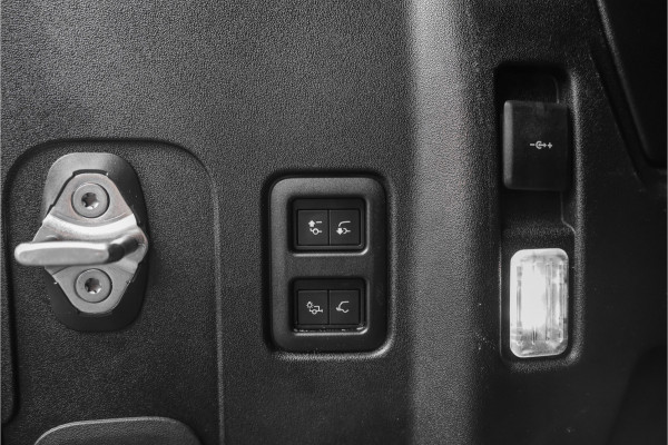Land Rover Defender 110 2.0 P400e X-Dynamic HSE HERITAGE HUD Stoelventilatie Stuurverw Trekhaak 22"