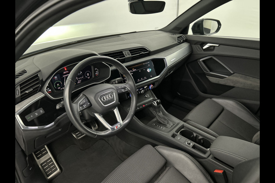 Audi Q3 45 TFSIe 245 PK S-Line Black Ed. Adapt.Cruise/Dodehoek/Carplay/LED+