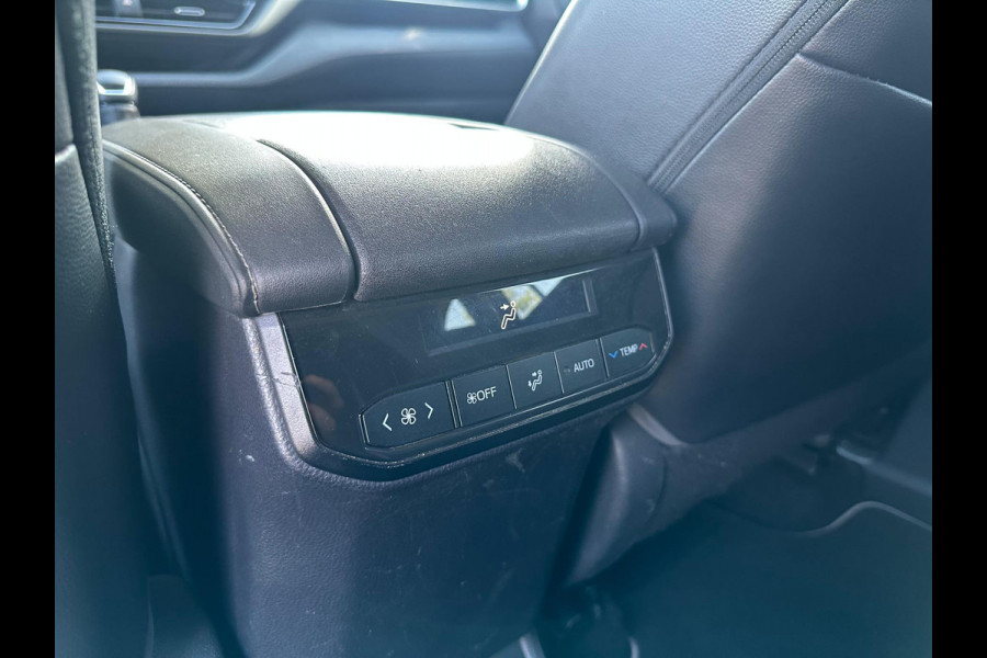 Toyota highlander 2.5 AWD Hybrid Business | 7 Persoons | Camera | Trekhaak | NL-Auto |