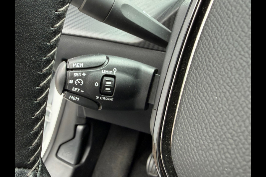 Peugeot 208 1.2 PureTech Allure Pack | Navigatie | Airco | Cruise control.