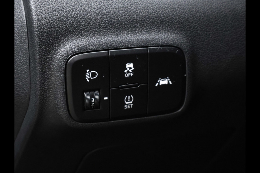 Hyundai i10 1.0 Premium Sport (APPLE CARPLAY,NAVI,CAMERA,STOEL/STUUR VERWARMING,LED,GETINT,CLIMATE,CRUISE,SPORTSTOELEN,LM VELGEN)