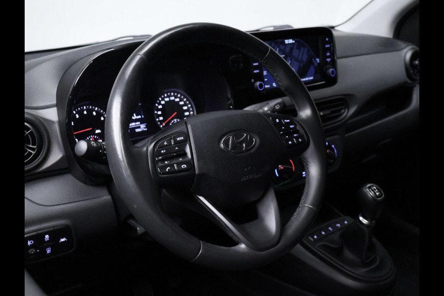 Hyundai i10 1.0 Premium Sport (APPLE CARPLAY,NAVI,CAMERA,STOEL/STUUR VERWARMING,LED,GETINT,CLIMATE,CRUISE,SPORTSTOELEN,LM VELGEN)
