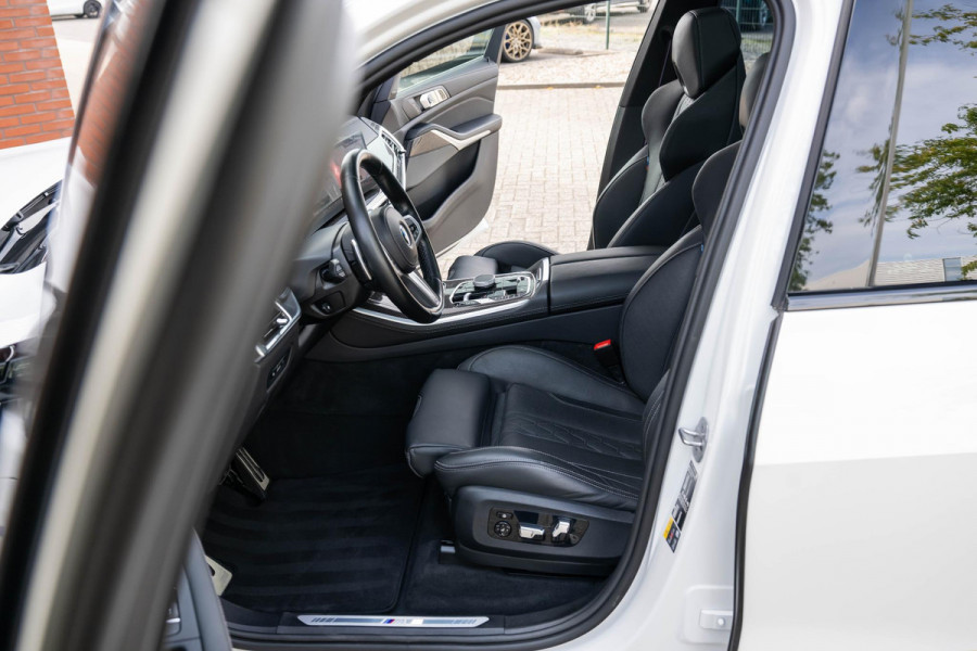 BMW X5 xDrive50e M-Sport Pro M-Seats Sky-Lounge CoPilot