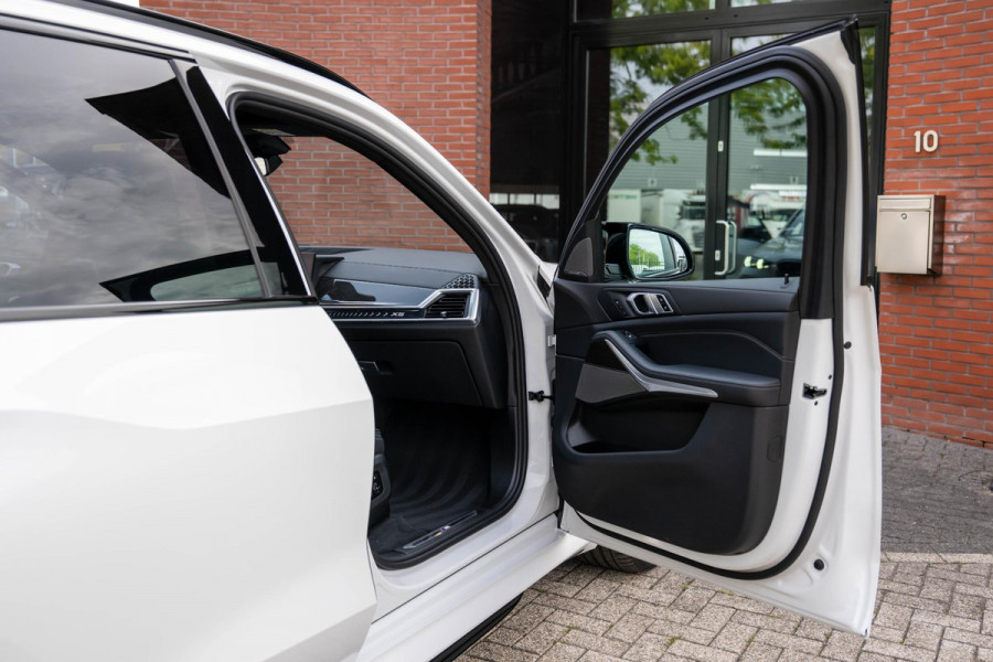 BMW X5 xDrive50e M-Sport Pro M-Seats Sky-Lounge CoPilot