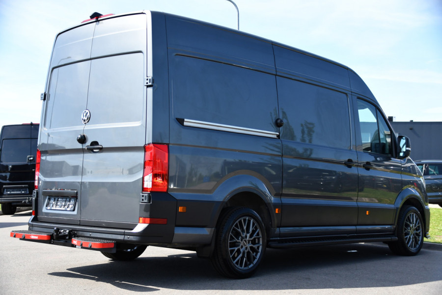 Volkswagen Crafter 35 2.0 TDI L3H3 PB Edition Camera, Cruise, Carplay, LED, Automaat, Sensoren, 140pk, Trekhaak, Multimedia, Uniek!