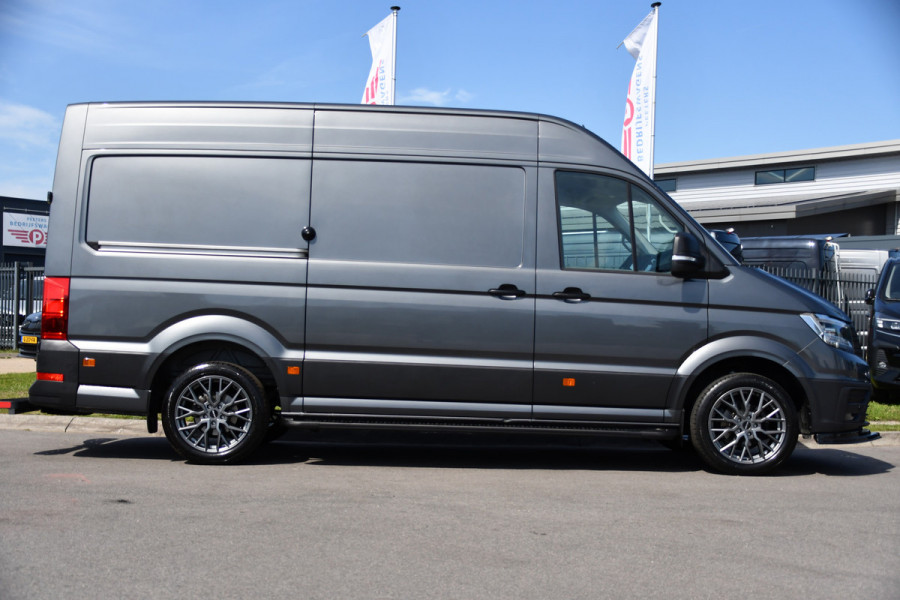 Volkswagen Crafter 35 2.0 TDI L3H3 PB Edition Camera, Cruise, Carplay, LED, Automaat, Sensoren, 140pk, Trekhaak, Multimedia, Uniek!