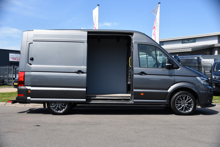 Volkswagen Crafter 35 2.0 TDI L3H3 PB Edition Camera, Cruise, Carplay, LED, Automaat, Sensoren, 140pk, Trekhaak, Multimedia, Uniek!