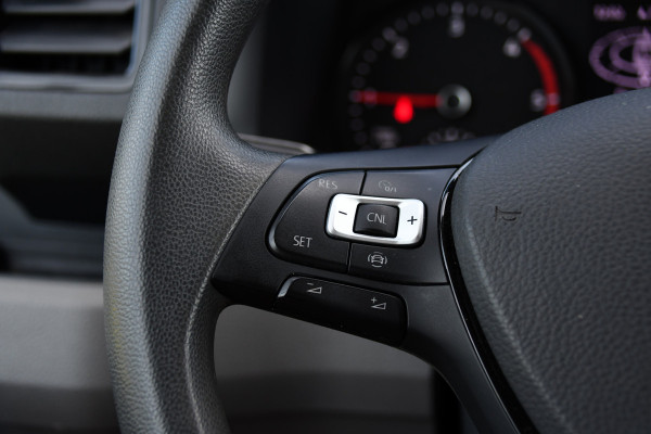 Volkswagen Crafter 35 2.0 TDI L3H3 PB Edition Camera, Cruise, Carplay, LED, Automaat, Sensoren, 140pk, Trekhaak, Multimedia, Uniek!