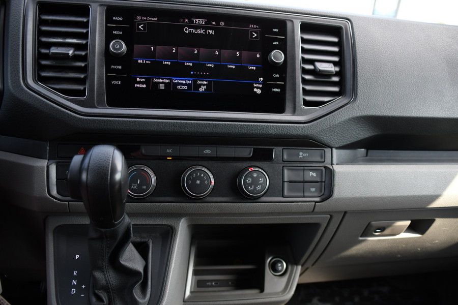 Volkswagen Crafter 35 2.0 TDI L3H3 PB Edition Camera, Cruise, Carplay, LED, Automaat, Sensoren, 140pk, Trekhaak, Multimedia, Uniek!
