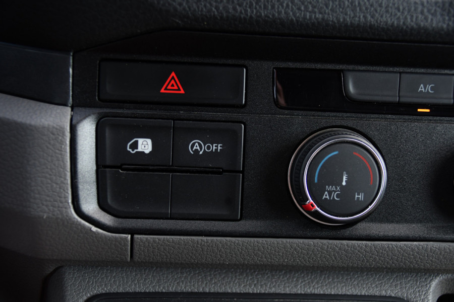 Volkswagen Crafter 35 2.0 TDI L3H3 PB Edition Camera, Cruise, Carplay, LED, Automaat, Sensoren, 140pk, Trekhaak, Multimedia, Uniek!