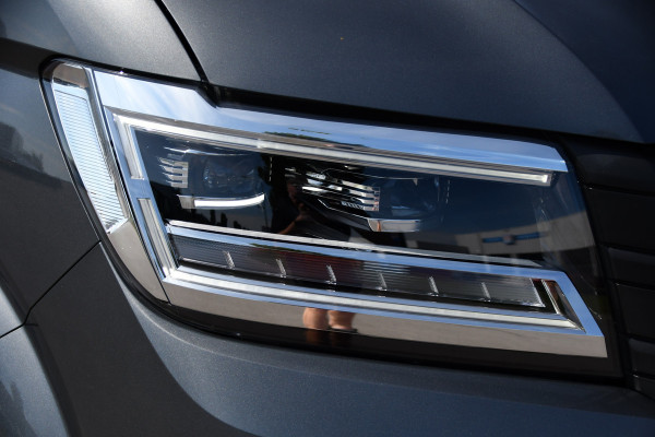 Volkswagen Crafter 35 2.0 TDI L3H3 PB Edition Camera, Cruise, Carplay, LED, Automaat, Sensoren, 140pk, Trekhaak, Multimedia, Uniek!