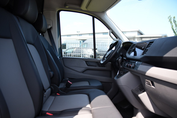 Volkswagen Crafter 35 2.0 TDI L3H3 PB Edition Camera, Cruise, Carplay, LED, Automaat, Sensoren, 140pk, Trekhaak, Multimedia, Uniek!