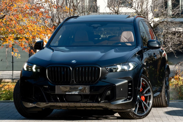 BMW X5 xDrive50e M-SPORT Pro ** LED, COGNAC LEDER, NAVI+, PANO, DR.ASS+, TREKH, 22-invh LMV, LUCHT ** Ex BMW - UNFALLFREI ** ** INFORMEER OOK NAAR ONZE AANTREKKELIJKE FINANCIAL-LEASE TARIEVEN **