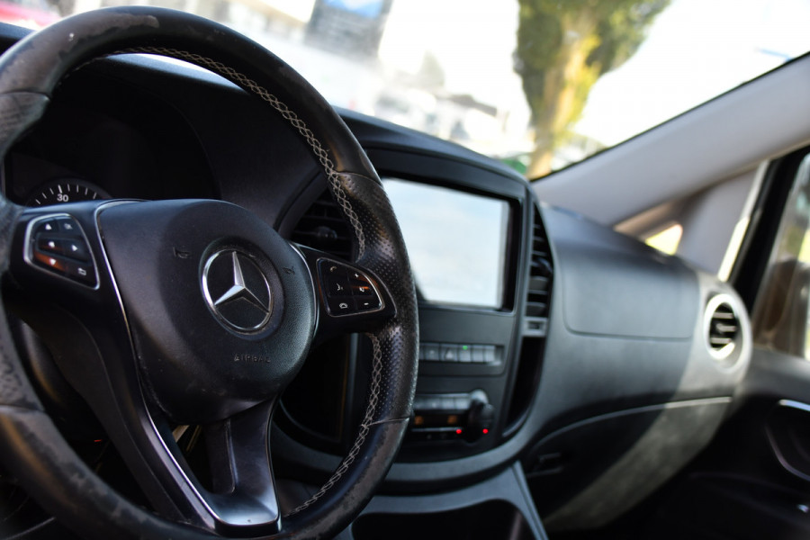Mercedes-Benz Vito 114 CDI L3 Black Edition Camera, Cruise, Carplay, LED, Automaat, Multimedia, Trekhaak, Uniek!