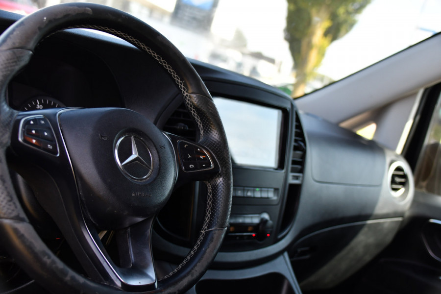 Mercedes-Benz Vito 114 CDI L3 Black Edition Camera, Cruise, Carplay, LED, Automaat, Multimedia, Trekhaak, Uniek!