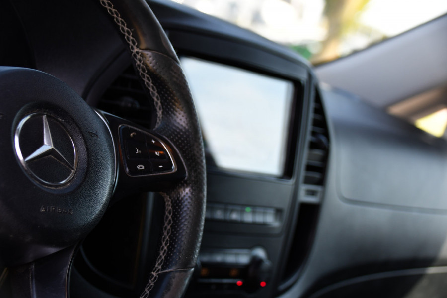 Mercedes-Benz Vito 114 CDI L3 Black Edition Camera, Cruise, Carplay, LED, Automaat, Multimedia, Trekhaak, Uniek!
