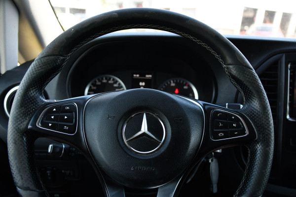 Mercedes-Benz Vito 114 CDI L3 Black Edition Camera, Cruise, Carplay, LED, Automaat, Multimedia, Trekhaak, Uniek!