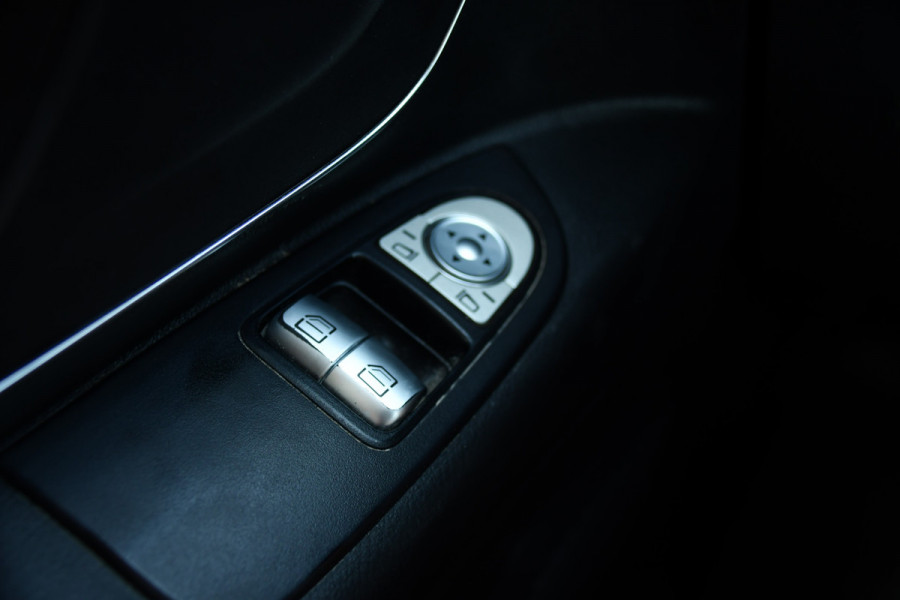 Mercedes-Benz Vito 114 CDI L3 Black Edition Camera, Cruise, Carplay, LED, Automaat, Multimedia, Trekhaak, Uniek!