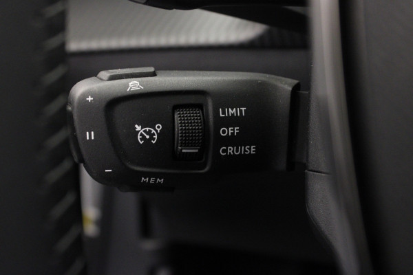 Peugeot 2008 1.2 PureTech 130 Allure |Camera|Stoelverw.|Navi|ACC|