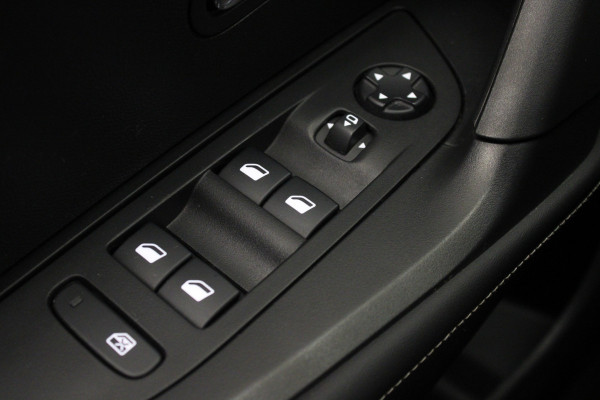 Peugeot 2008 1.2 PureTech 130 Allure |Camera|Stoelverw.|Navi|ACC|
