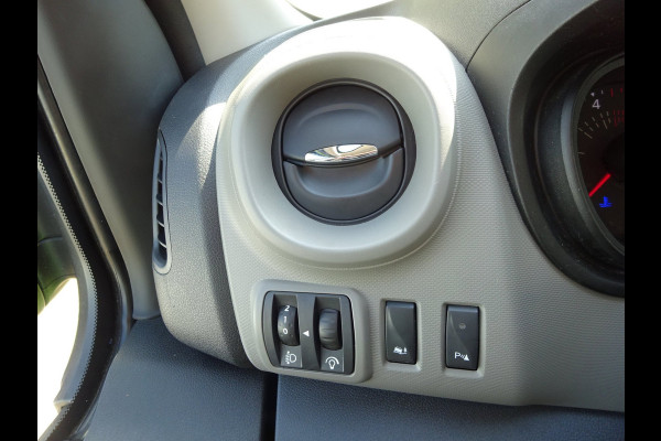 Renault Trafic 1.6 dCi T29 L1H1 AIRCO NAVIGATIE CRUISE CONTROL PDC 3 ZITS