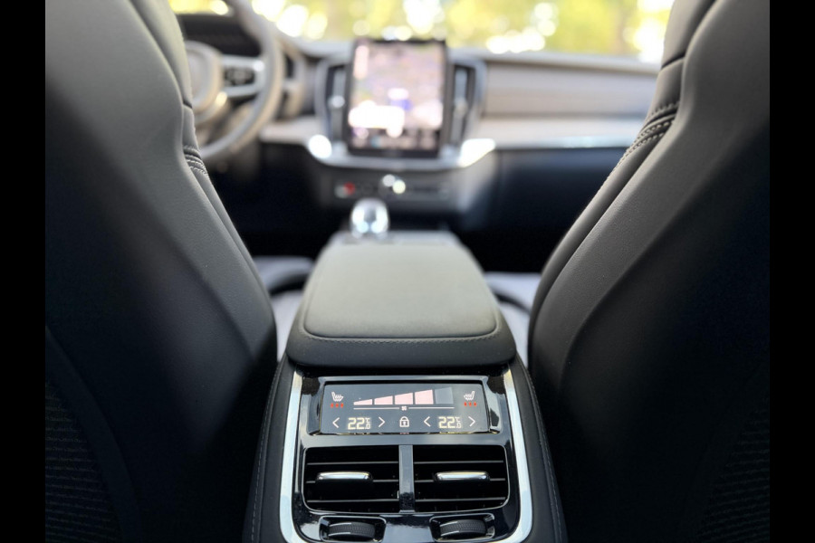 Volvo XC90 2.0 T8 Plug-in hybrid AWD Ultra Dark |Full Option|Pano|B&W|Massage/Ventilatie|Luchtvering|Trekhaak