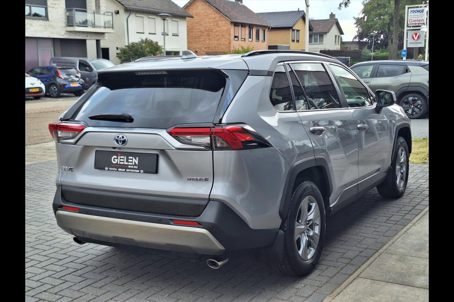 Toyota RAV4 Hybrid 220 AWD Dynamic | Stoelverwarming, Groot scherm, Parkeersensoren, Licht + Regensensor, 1650KG Trekgewicht