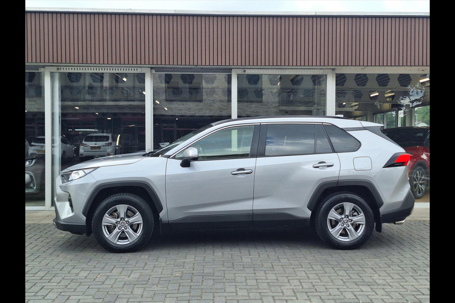 Toyota RAV4 Hybrid 220 AWD Dynamic | Stoelverwarming, Groot scherm, Parkeersensoren, Licht + Regensensor, 1650KG Trekgewicht