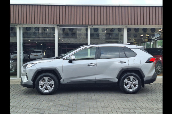 Toyota RAV4 Hybrid 220 AWD Dynamic | Stoelverwarming, Groot scherm, Parkeersensoren, Licht + Regensensor, 1650KG Trekgewicht