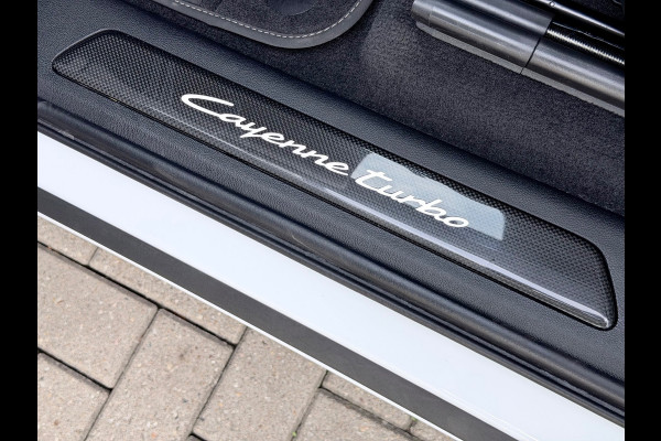 Porsche Cayenne Coupé 4.0 Turbo E-Hybrid GT Carbon/P-Display