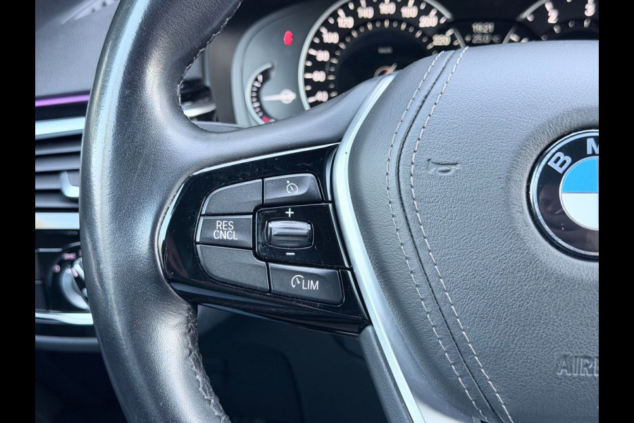 BMW 5 Serie 540i High Executive Memory/Softclose/Sfeer
