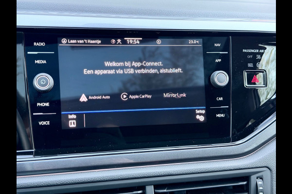 Volkswagen Taigo 1.5 TSI Style Pano/Beats/Camera