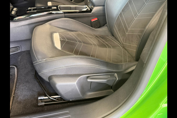 Opel Mokka-e Ultimate 50-kWh 11kw bl SOH 90.5% CAMERA CRUISE APPLE CARPLAY PDC STOEL & STUURVERWARMING AIRCO LANE ASSIST NAVIGATIE