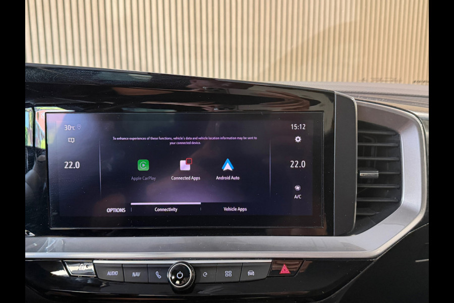 Opel Mokka-e Ultimate 50-kWh 11kw bl SOH 90.5% CAMERA CRUISE APPLE CARPLAY PDC STOEL & STUURVERWARMING AIRCO LANE ASSIST NAVIGATIE