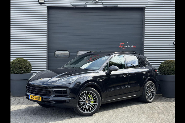 Porsche Cayenne 3.0 E-Hybrid Sport Chrono | Panoramadak | Camera | Bose | Elektrische Trekhaak | Elektrische Achterklep |