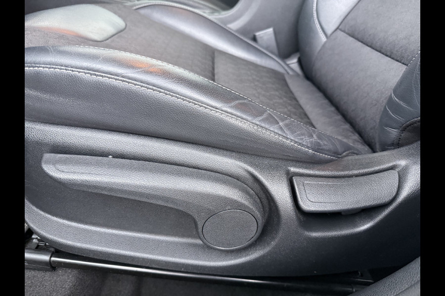 Kia Niro 1.6 GDi Hybrid DynamicPlusLine - Stoel / Stuurwielverwarming - Climate Control - ACC  - Achteruitrijcamera - - Fabrieksgarantie tot 02-2028