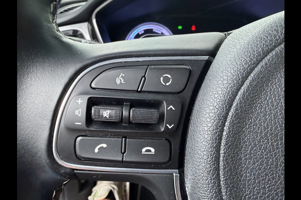 Kia Niro 1.6 GDi Hybrid DynamicPlusLine - Stoel / Stuurwielverwarming - Climate Control - ACC  - Achteruitrijcamera - - Fabrieksgarantie tot 02-2028