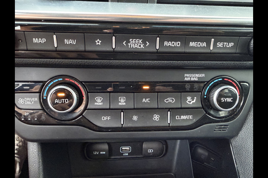 Kia Niro 1.6 GDi Hybrid DynamicPlusLine - Stoel / Stuurwielverwarming - Climate Control - ACC  - Achteruitrijcamera - - Fabrieksgarantie tot 02-2028